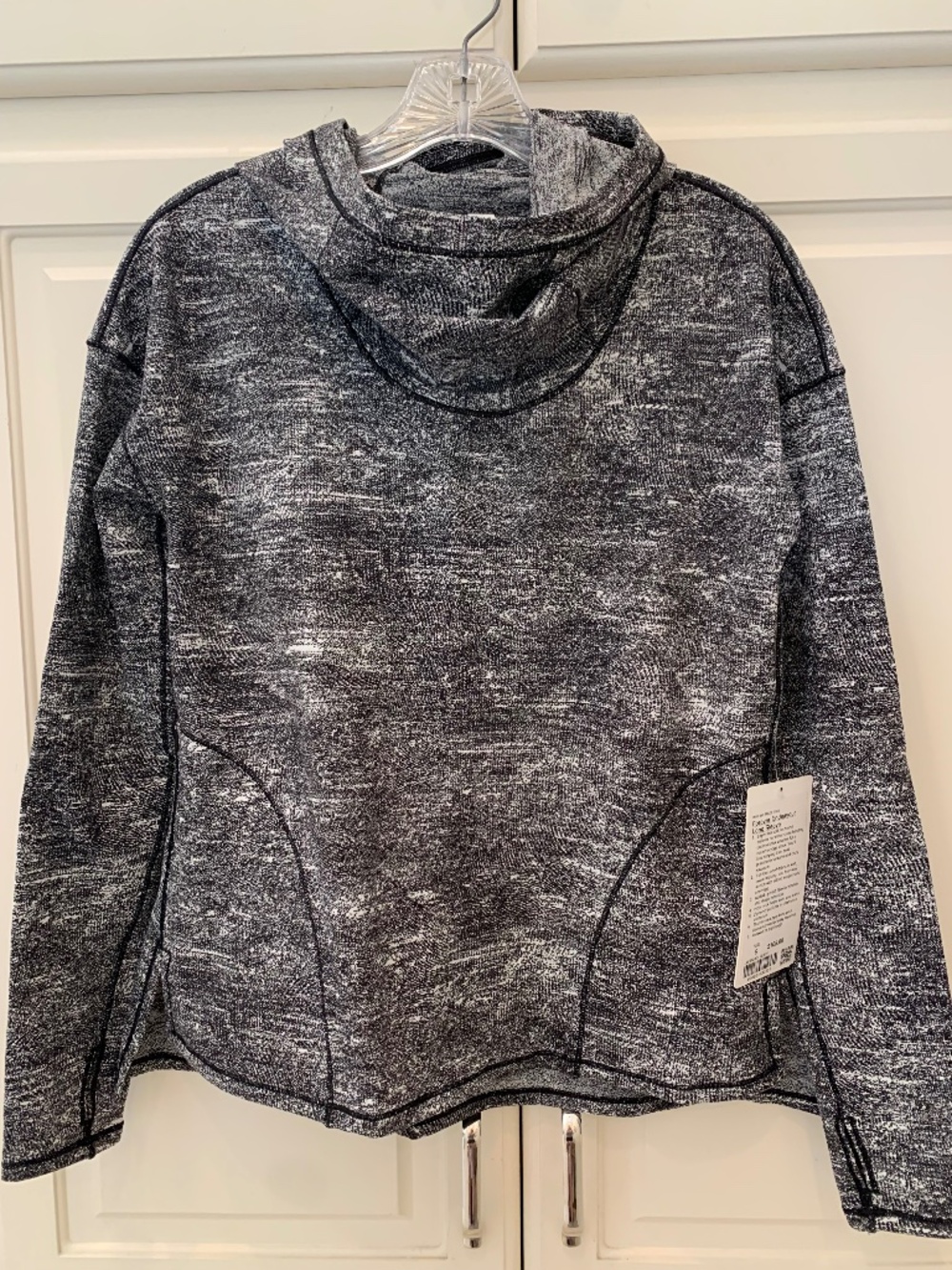 Lululemon- Forever Endeavour Long Sleeve